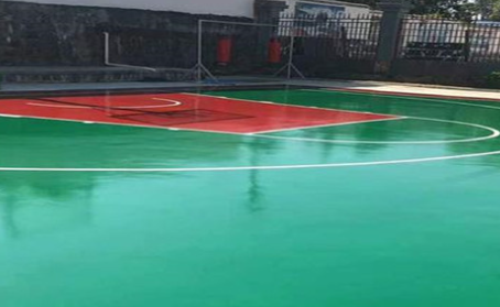 东丽篮球场翻新地面